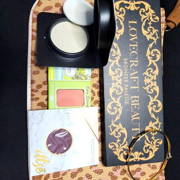 Makeup Bundle - Picture 4 of 6